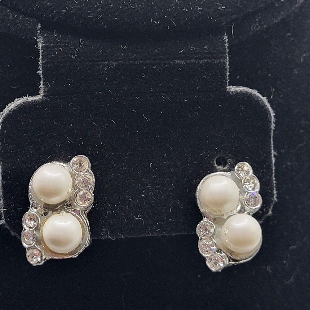 Vintage 50s Simulated Pearl Clip On Earrings Signed Japan 1in